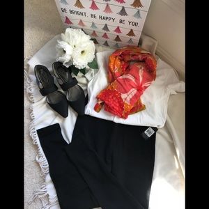 The Limited Black Skinny Pants!